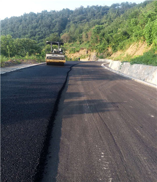 雨季宜昌鋪瀝青路面：特殊施